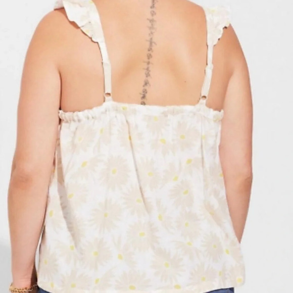 Torrid 3x Women's Tan Flower Sleeveless Blouse NWT - Picture 4 of 12